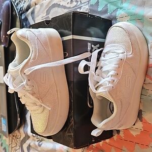 Skecher Remix Sneakers